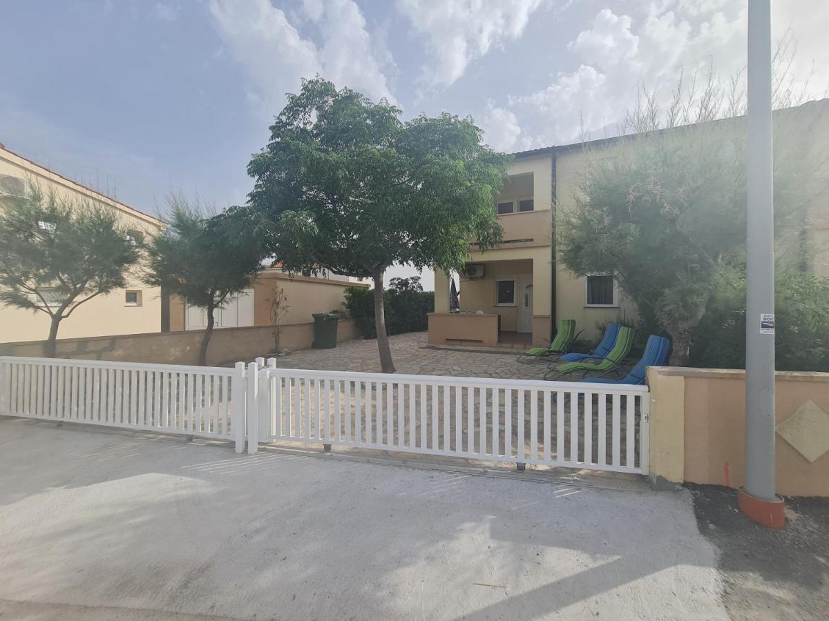 Apartman ˝Abaza˝ Vir Extérieur photo